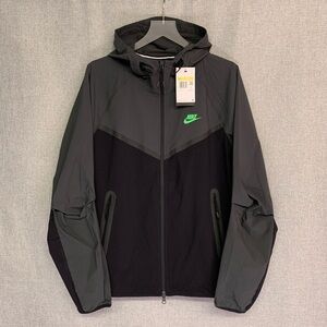 NIKE Tech Windrunner Woven Full Zip Jacket w/ Hood SMALL Black & Grey NWT